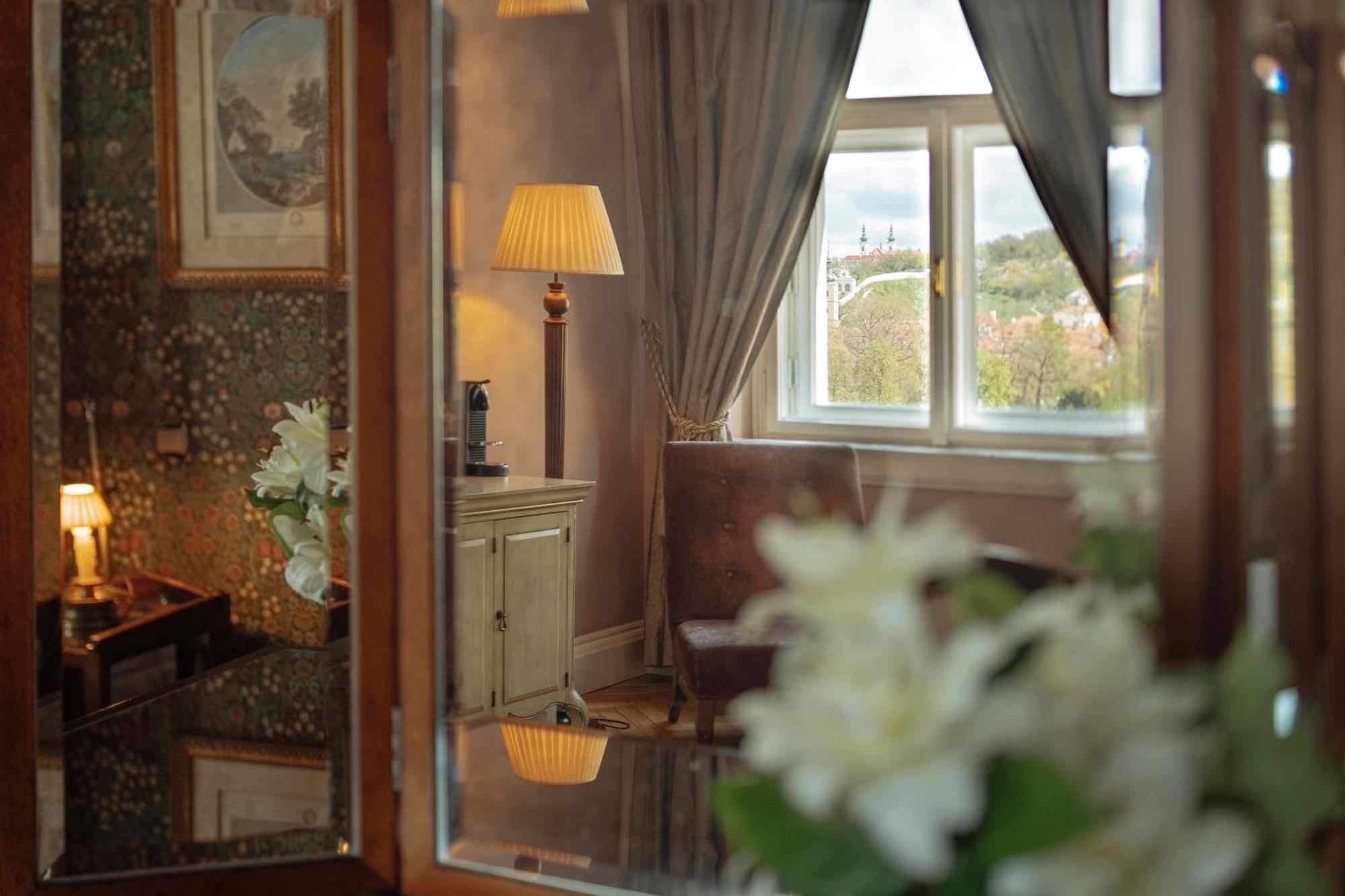 The Mozart Prague Hotel Екстериор снимка