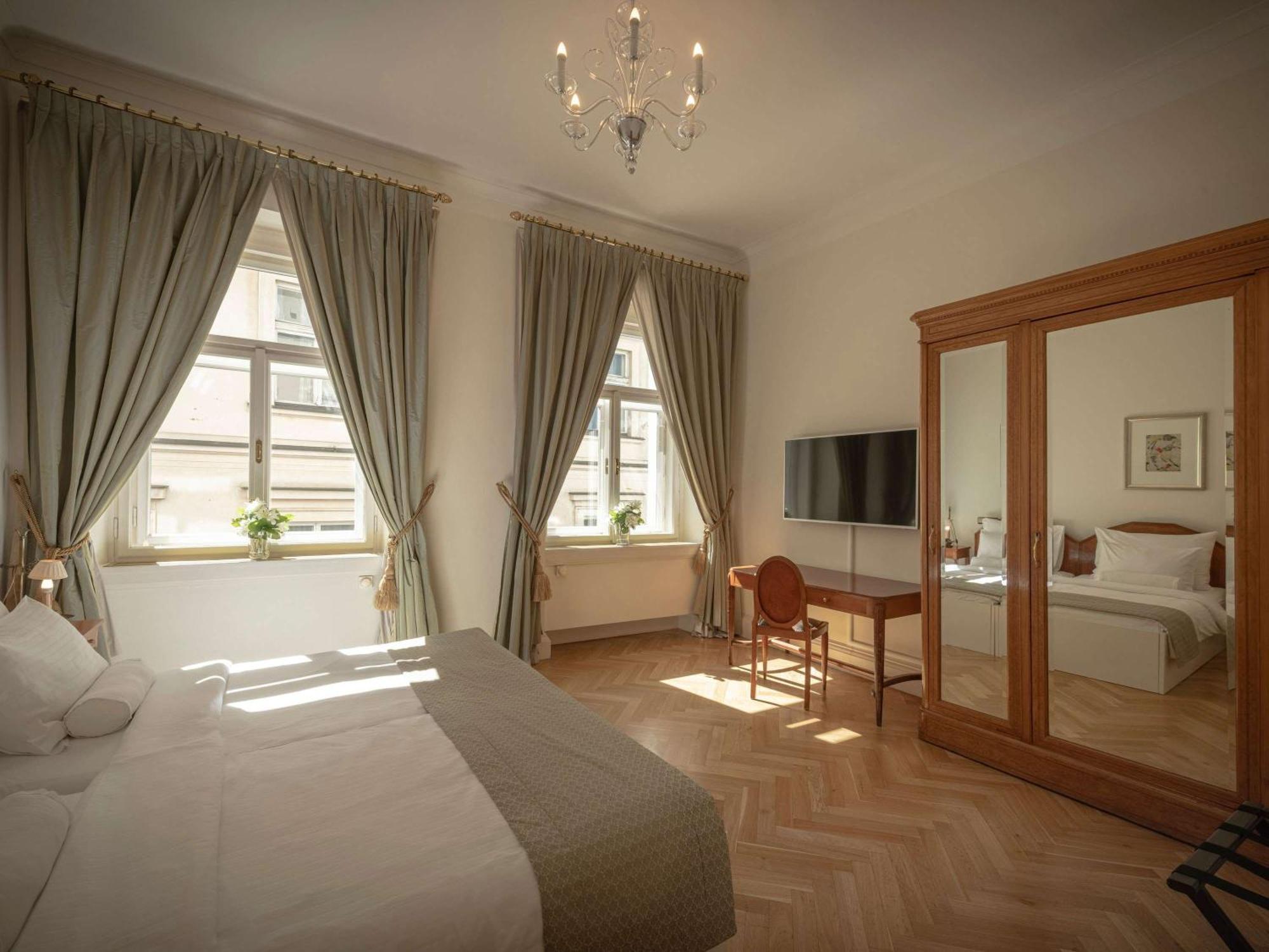 The Mozart Prague Hotel Екстериор снимка